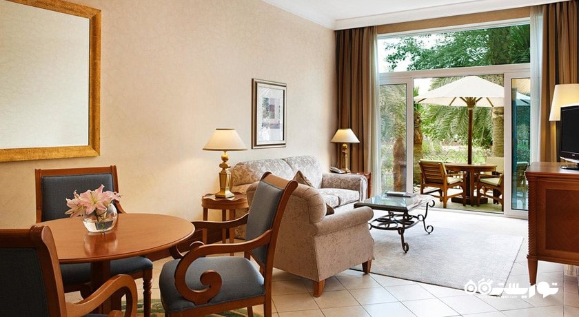 محوطه نشیمن سوئیت گاردن