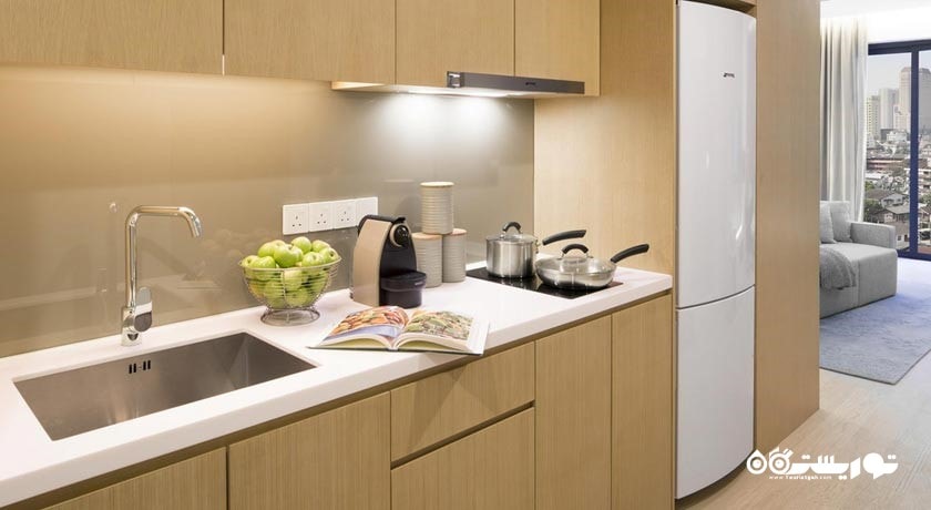 نمای آشپزخانه آپارتمان استودیو