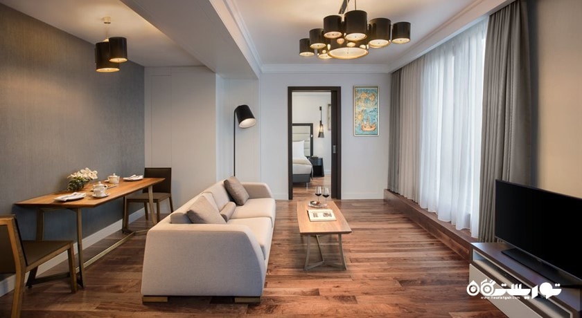 محوطه نشمین سوئیت کینگ