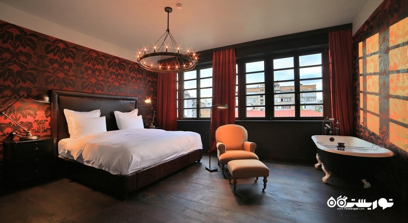 نمای تخت بزرگ اتاق سیگنیچر