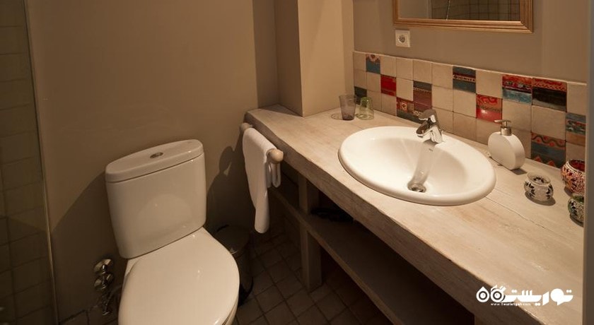 حمام و سرویس بهداشتی اتاق ها