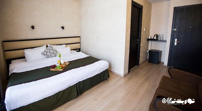 تخت بزرگ اتاق سوپیریور دبل