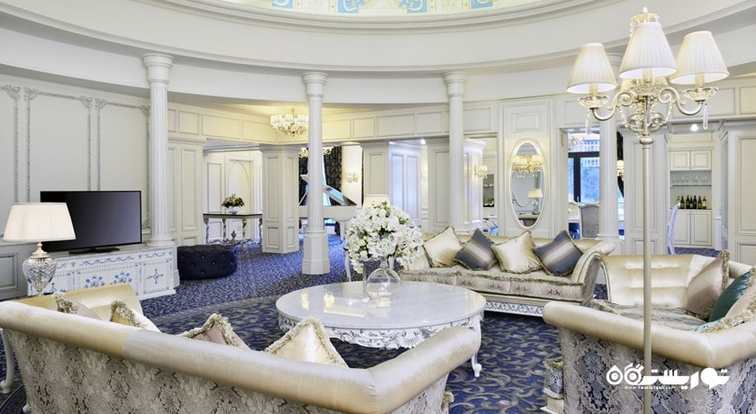 محوطه نشیمن سوئیت رویال