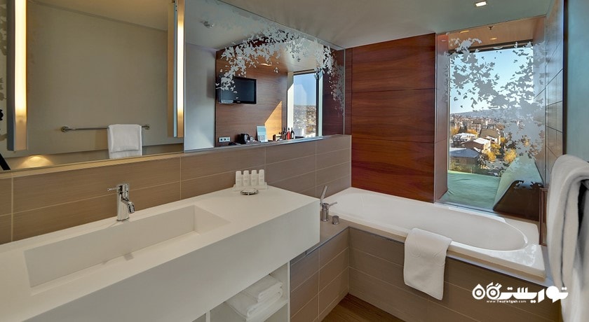 حمام و سرویس بهداشتی اتاق ها