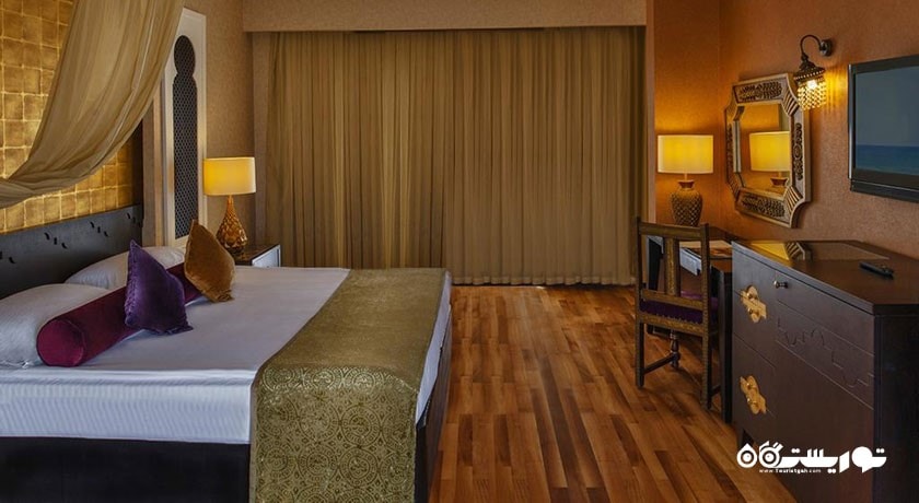 نمای تخت بزرگ اتاق معلولین