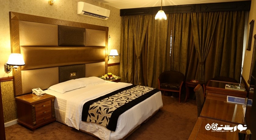 نمای تخت بزرگ سوئیت جونیور