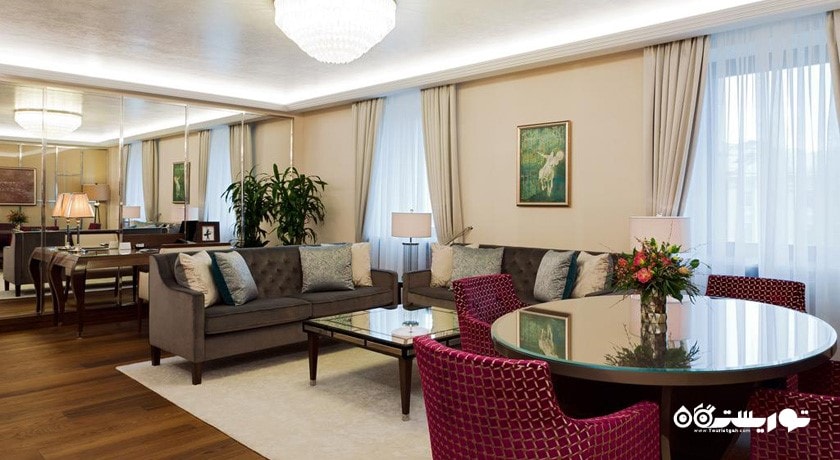 محوطه نشیمن سوئیت بورودین