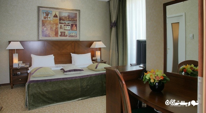 آپارتمان وی آی پی هتل پیتر فرست