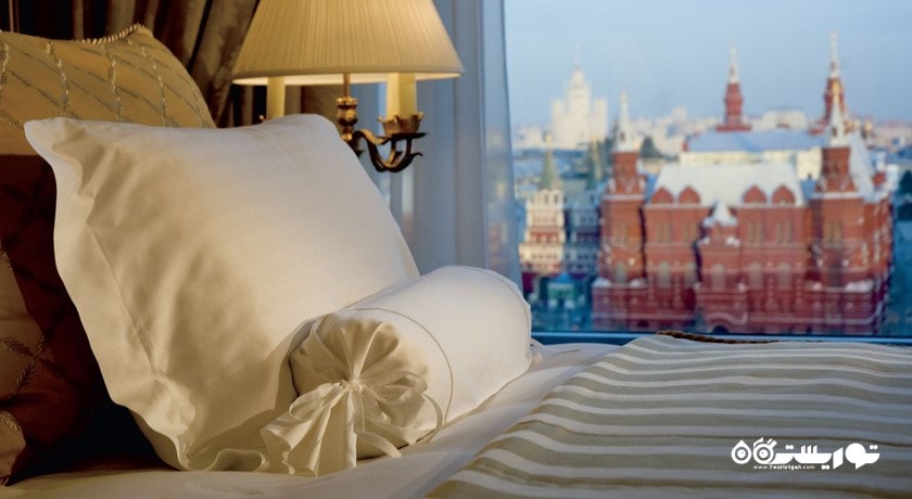 اتاق کلاب با چشم انداز میدان سرخ