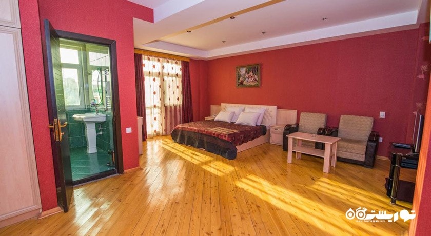 نمای تخت بزرگ سوئیت جونیور