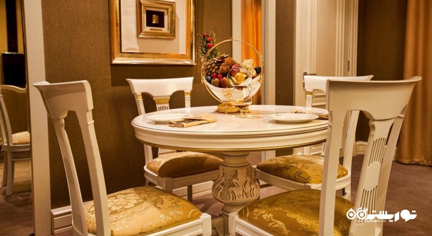 میز غذاخوری سوئیت پرزیدنشال