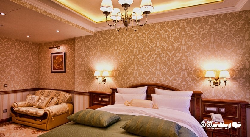 نمای تخت بزرگ اتاق استودیو