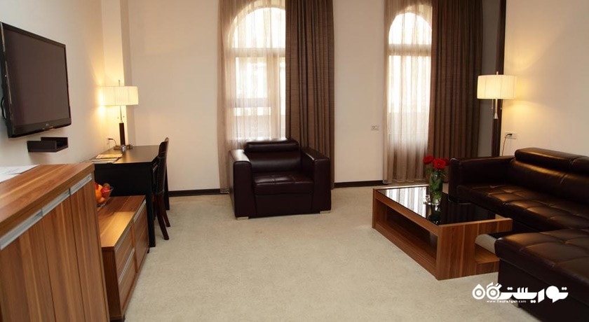 محوطه نشیمن اتاق فمیلی