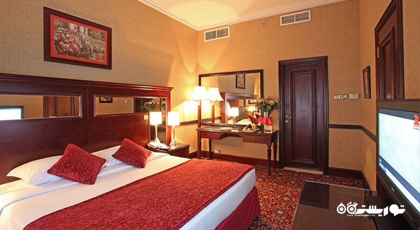 نمای تخت بزرگ سوئیت هتل