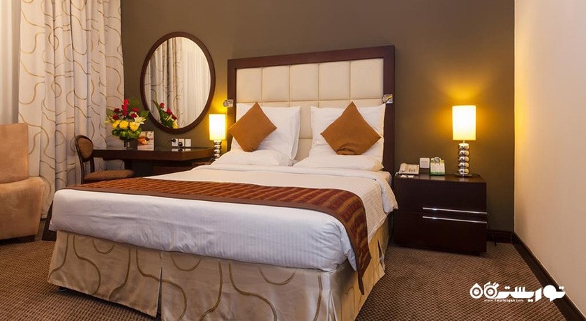 نمای تخت بزرگ آپارتمان دوخوابه