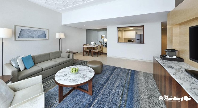 محوطه نشیمن سوئیت دوخوابه دلوکس فمیلی