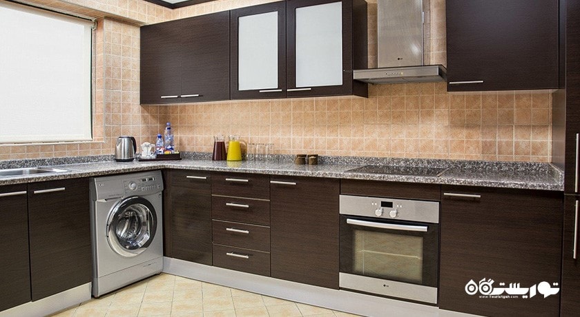 نمای آشپزخانه سوئیت سه خوابه