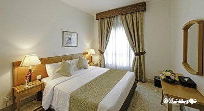 نمای تخت بزرگ آپارتمان دوخوابه