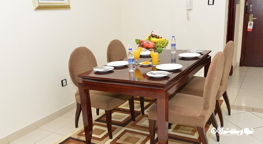 میز غذاخوری سوئیت دو خوابه