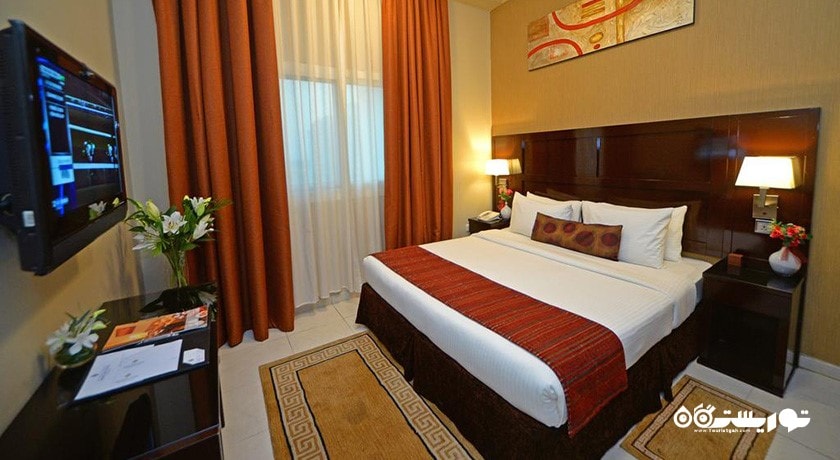 نمای تخت بزرگ آپارتمان یک خوابه