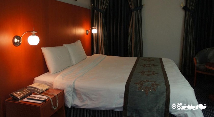 نمای تخت بزرگ اتاق اگزکیوتیو