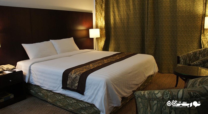 نمای تخت بزرگ اتاق اگزکیوتیو