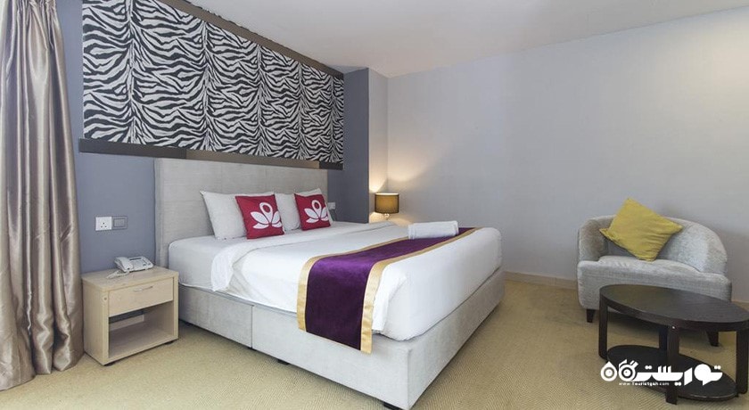 نمای تخت بزرگ اتاق دلوکس