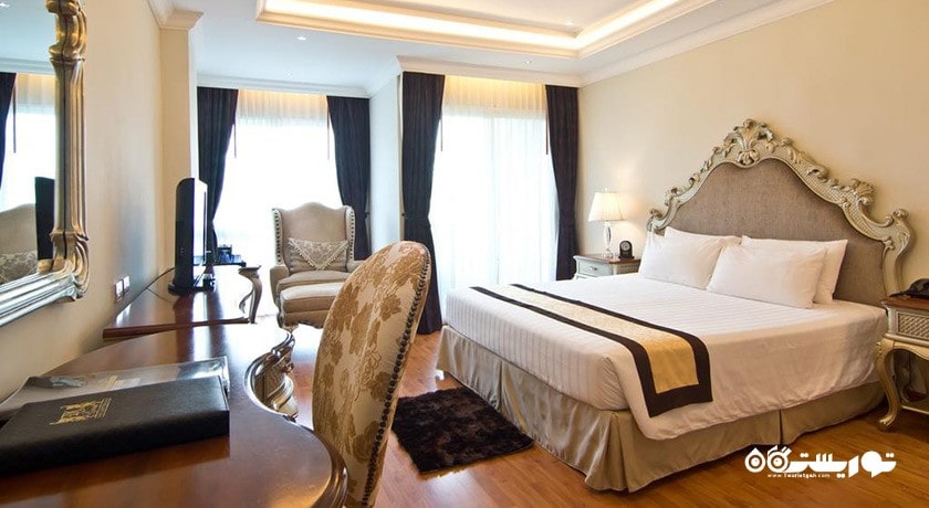 نمای تخت بزرگ اتاق استودیو