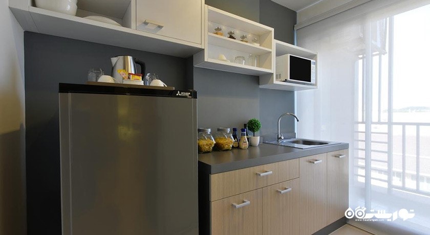 نمای آشپزخانه سوئیت دوخوابه