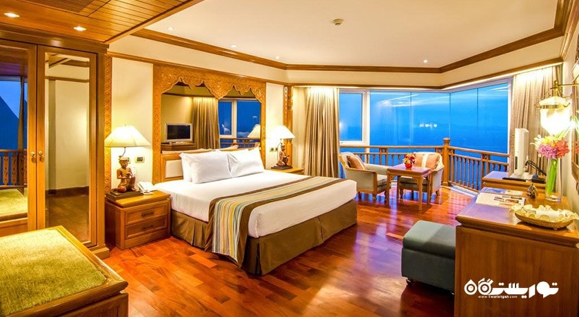 نمای تخت بزرگ سوئیت دوخوابه