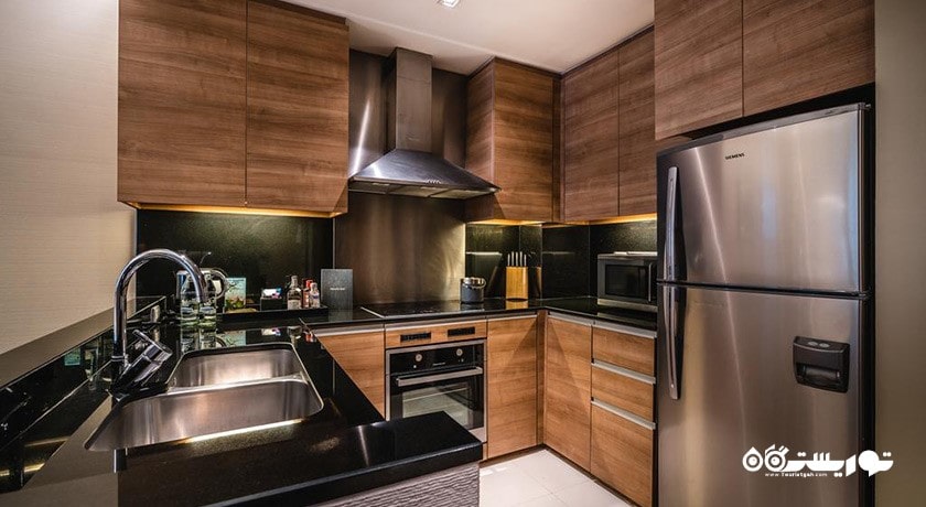نمای آشپزخانه سوئیت دوخوابه
