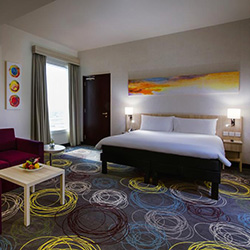 اتاق فمیلی (خانوادگی)