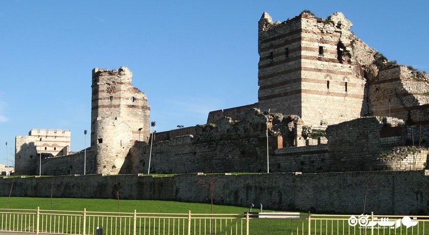  دیوارهای قسطنطنیه (دیوارهای شهر استانبول) شهر ترکیه کشور استانبول