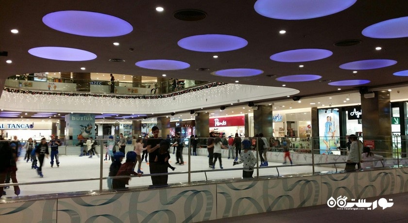 مرکز خرید اوپتیمام اوت لت استانبول شهر ترکیه کشور استانبول