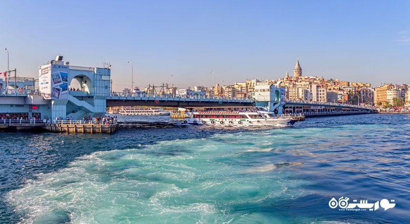 سرگرمی سفر تفریحی بسفروس با یات (نوعی قایق تفریحی) شهر ترکیه کشور استانبول