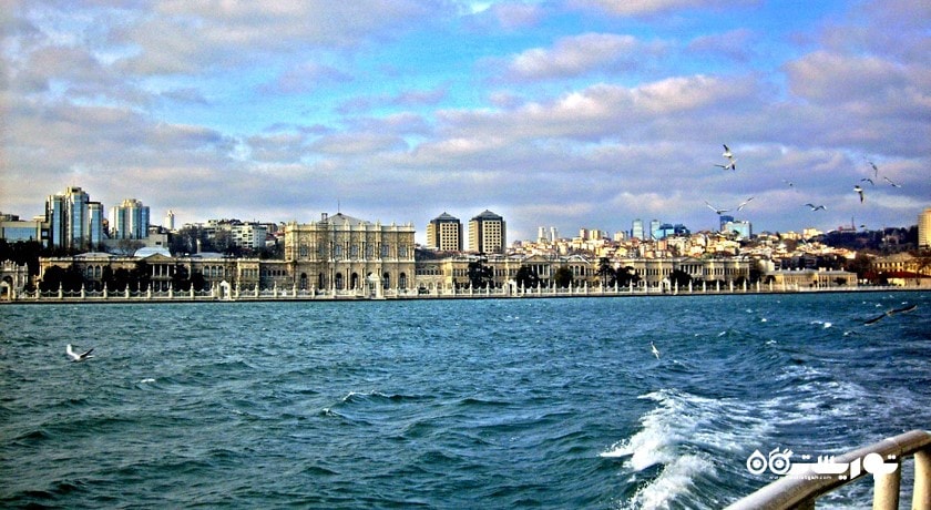 سرگرمی سفر تفریحی بسفروس با یات (نوعی قایق تفریحی) شهر ترکیه کشور استانبول