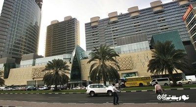 مرکز خرید برجمان شهر امارات متحده عربی کشور دبی