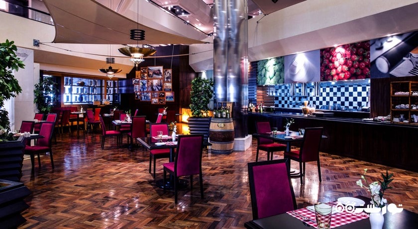 نمای رستوران ایتالیایی بیسترو