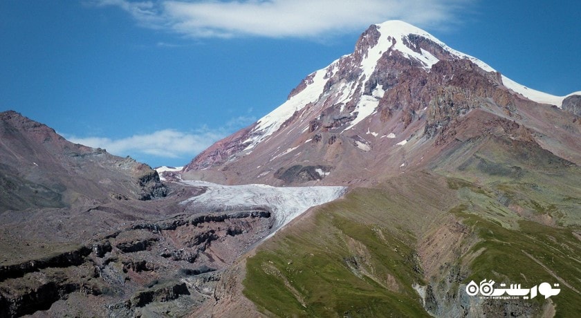 سرگرمی رشته کوههای قازبگی شهر گرجستان کشور تفلیس