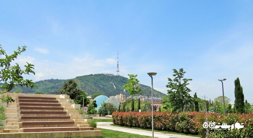 سرگرمی پارک ریکه در تفلیس شهر گرجستان کشور تفلیس