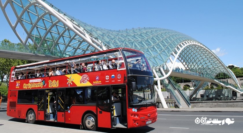 سرگرمی اتوبوس های تفلیس هوپ آن هوپ آف شهر گرجستان کشور تفلیس
