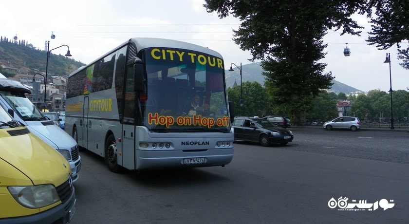 سرگرمی اتوبوس های تفلیس هوپ آن هوپ آف شهر گرجستان کشور تفلیس