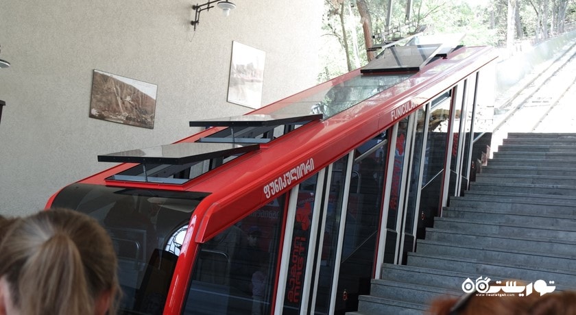 سرگرمی مجتمع فونیکلر شهر گرجستان کشور تفلیس