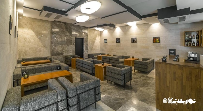 لانج چیلین هتل آیوریا این