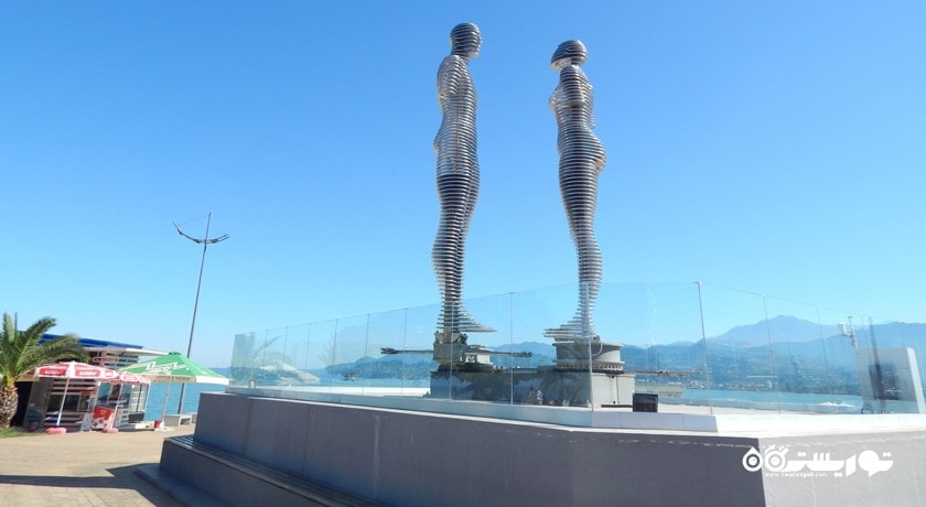  مجسمه علی و نینو شهر گرجستان کشور باتومی