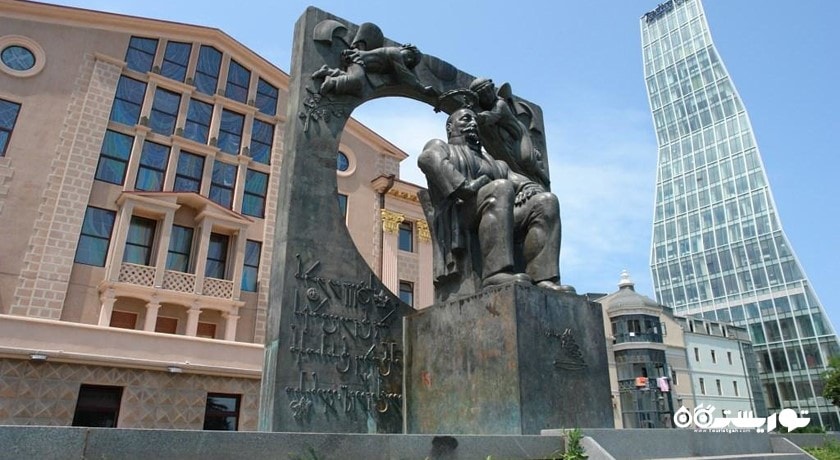  تندیس یادبود ایلیا چاوچاوادزه شهر گرجستان کشور باتومی