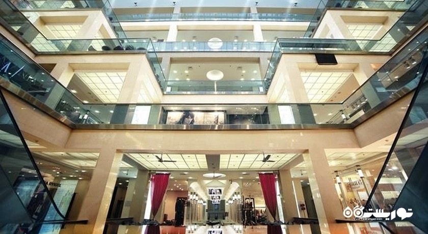مرکز خرید گرند پالاس بوتیکز گالری شهر روسیه کشور سن پترزبورگ