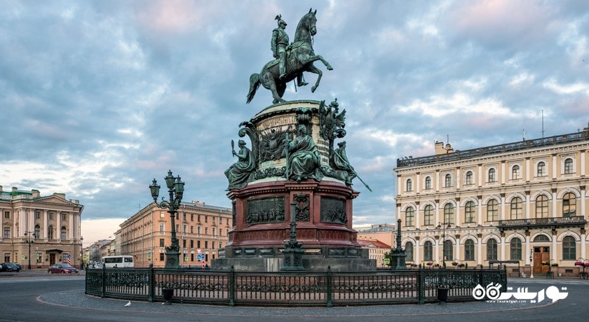  میدان سنت ایزاک (اسحاق مقدس) شهر روسیه کشور سن پترزبورگ