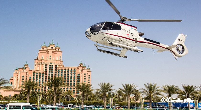 سرگرمی پرواز با هلیکوپتر در دبی شهر امارات متحده عربی کشور دبی