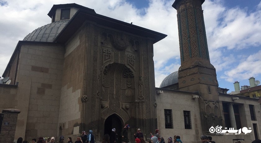  موزه مدرسه اینچه مناره یا مناره باریک (موزه آثار سنگی و چوبی) شهر ترکیه کشور قونیه